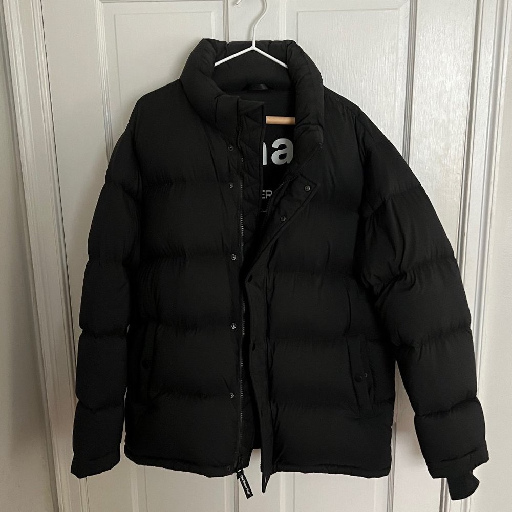 Aritzia Black Puffer Jacket
